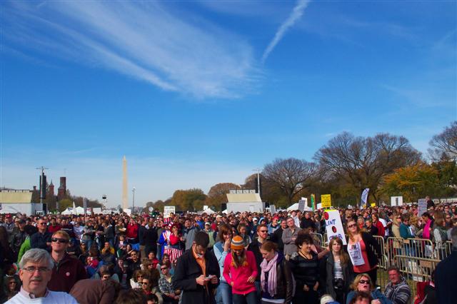 blue sky crowd